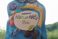 Nestlé NaturNes BIO Jablko, banán, borůvka, ostružina